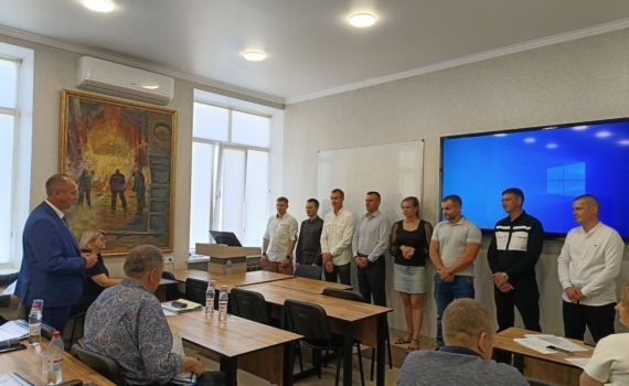 Работники ММК получили красные дипломы в МГТУ