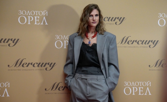 Пальто, кашемир, нейтральные тона: как собрать гардероб, который не устареет через сезон Пальто, кашемир, нейтральные тона: как собрать гардероб, который не устареет через сезон