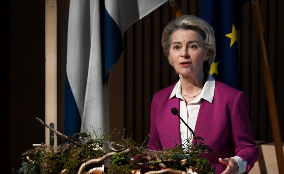 Пшеничников: Сербы не доверяют ЕС и пробрюссельскому Вучичу Пшеничников: Сербы не доверяют ЕС и пробрюссельскому Вучичу